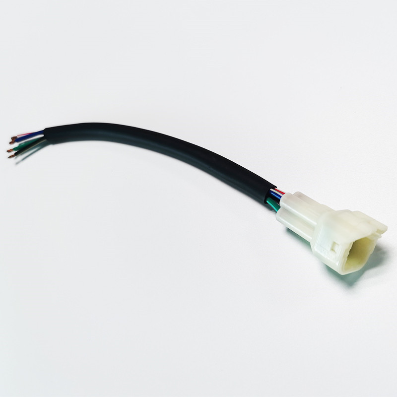4pinový motorový kabel Prachotěsný konektor Vodotěsný drátový kabel Veřejná dokovací stanice Sheng Hexin (1)